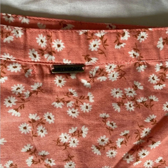 Billabong X The Salty Blonde pink ruffle floral skirt - Picture 10 of 10